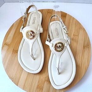 Micheal Kors Casey White Thong Sandals Size 8M